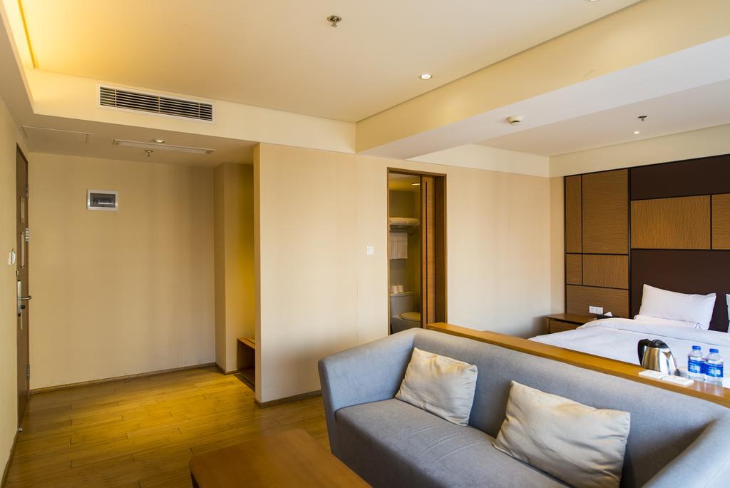 Ji Hotel Chengdu West Hi-Tech Zone Longhu Exterior photo